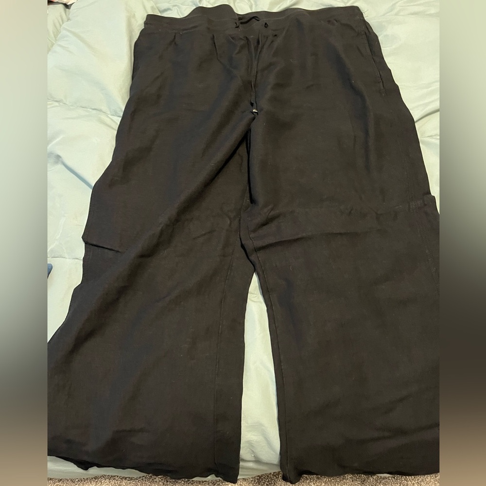 Lane Bryant black capris
